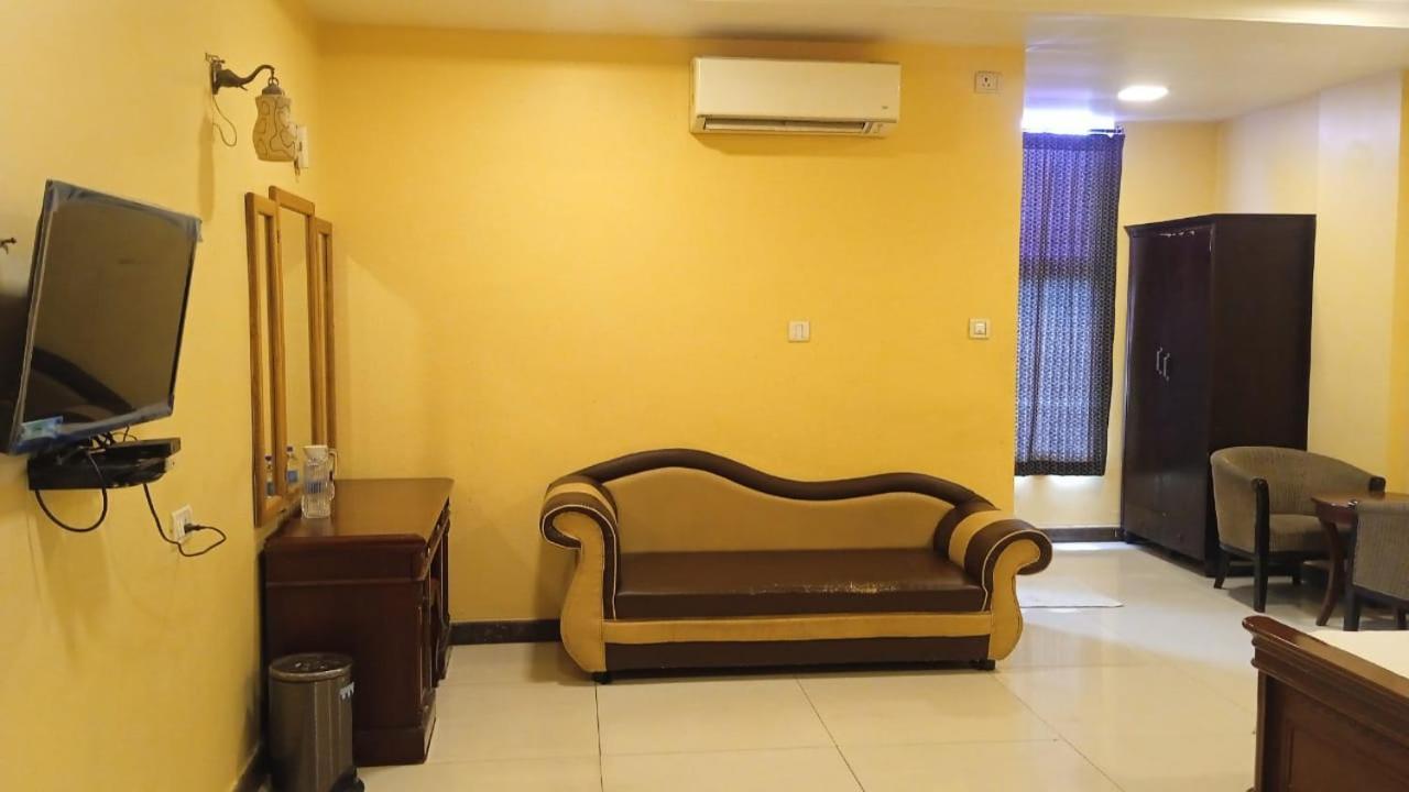 Отель Sriannamalaiyar Residency Веллуру Экстерьер фото